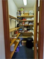 CONTENTS OF PANTRY, TUPPLEWARE, TINS, TRASH CAN,