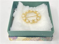 Vintage Gold Tone & Pearl Costume Brooch