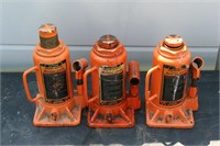 3 Hydraulic Jacks