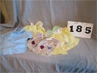 Lot of baby/doll clothes