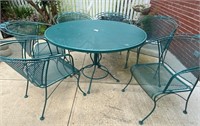 48" Round Patio Table & Chairs