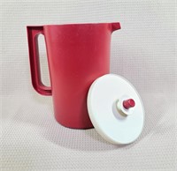 Tupperware 2 Quart Pitcher With Lid