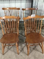 4 KITCHEN CHAIRS (2 BACK CHAIRS ARE DAMAGED)