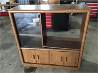 STEREO / TV CABINET