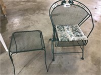 SPRINGING PATIO CHAIR & TABLE