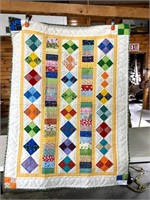 COLORFUL DIAMONDS BABY QUILT