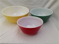 3 Pyrex Primary Color Mixing Bowls