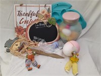 Box of Easter and Thanksgiving Decor