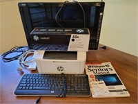 HP 25" HDMI Monitor and Keyboard