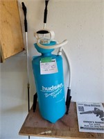 Hudson Bugwiser Sprayer with Extra Nozzel