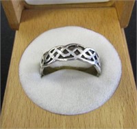 925 Silver Celtic Ring Size 9.5