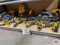 DeWalt tools 7 pcs contents on the shelf