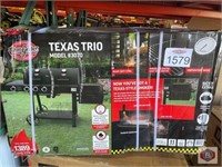 Grill Char-Griller Texas Trio 3-Burner Dual Fuel