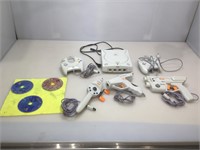 Sega Dreamcast w/ controllers. Powers On,  As is