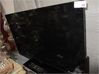 FLAT PANEL SONY TV WITH REMOTE 42"