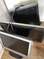 3 computer monitors untested