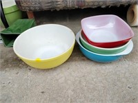 4 vintage bowls