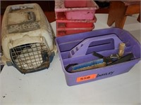 PET CARRIER- OVER THE RAIL FEED BINS- GROOMING