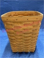 2000 Longaberger medium waste basket