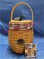 2000 Longaberger October Fields basket w/  lid