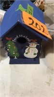 Snowman birdhouse