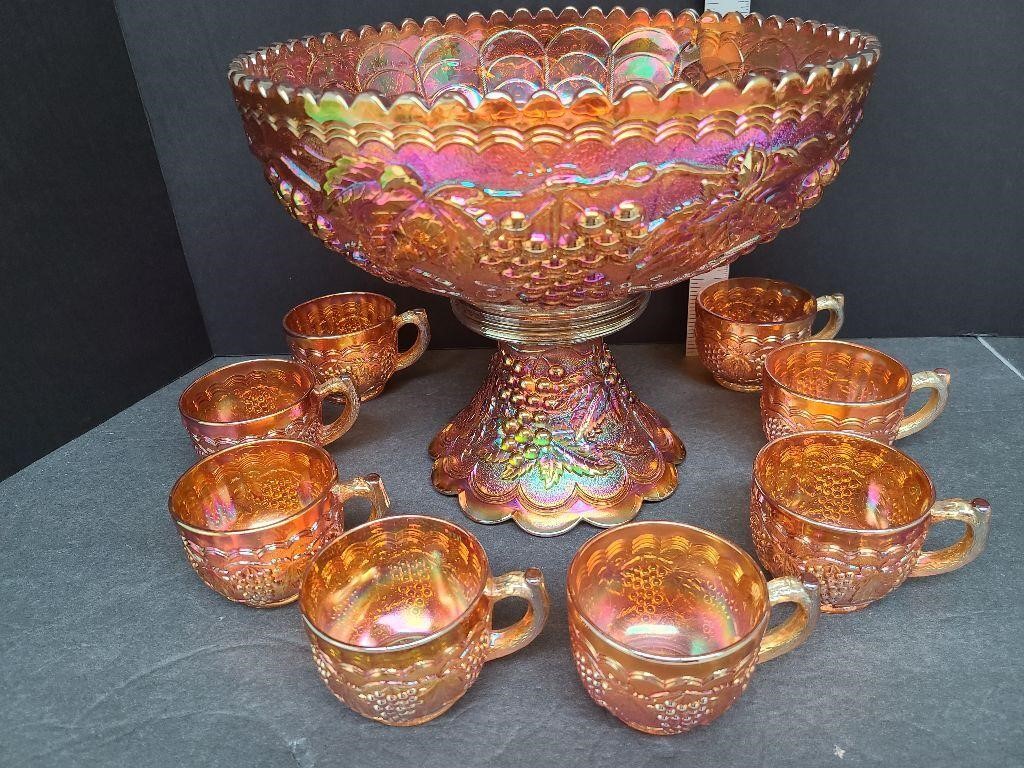10 - Antique, Vintage, Collectible & Carnival Glass Auction
