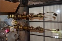 PR OF BRASS LAMPS/ ASSORTED GLASS GLOBES/ CURTAINS