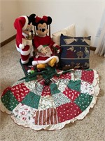 Annimated Christmas Mickey Mouse and more!