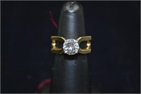 Lady's 14kt gold horseshoe design fashion ring set