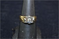 Gent's 14kt gold  ring set with approx. 0.15ct dia