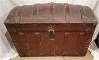 Dome Top Oak & Metal Trunk