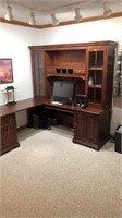 Large Cherry 3-Piece Desk (77” Tall, 77” Wide &