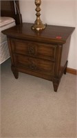Vintage 2-drawer wooden night stand