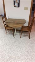 Drop leaf table with 2-chairs