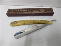 ANTIQUE STRAIGHT RAZOR IN CASE "TUCKMAR"