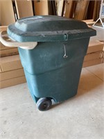 GARBAGE CAN W/ WHEELS