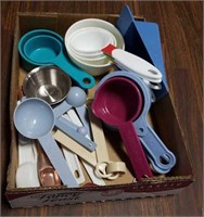 Measuring cups/spoons
