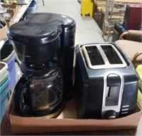 B & D Toaster and Toastmaster coffee pot