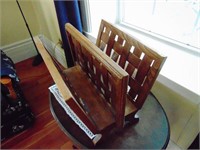 OAK MAGAZINE RACK