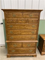 Thomasville chest of drawers 40" x 50"/6 drawers