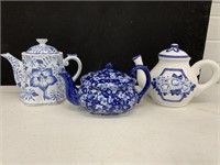 Ceramic teapots (3 blue floral)