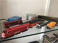 HO Train - CP Rail - Engine, Cars, Accessories