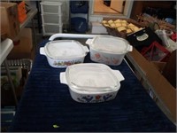 3 BAKING DISHES, WITH LIDS