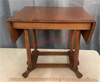 VINTAGE DROP SIDE OCCASSIONAL TABLE