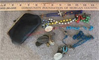 CHANGE PURSE & ASSORTED JEWELRY ITEMS