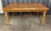 SPINDLE LEG SOLID TOP TABLE