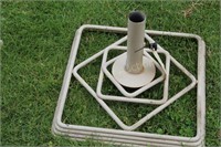 METAL UMBRELLA STAND BY HOME PATIO