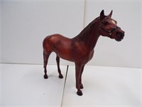 BREYER HORSE RED / BROWN