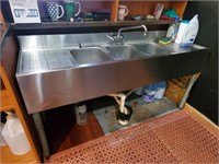 Triple Well Bar Sink
