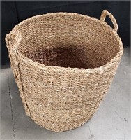 Medium sized wicker hamper basket